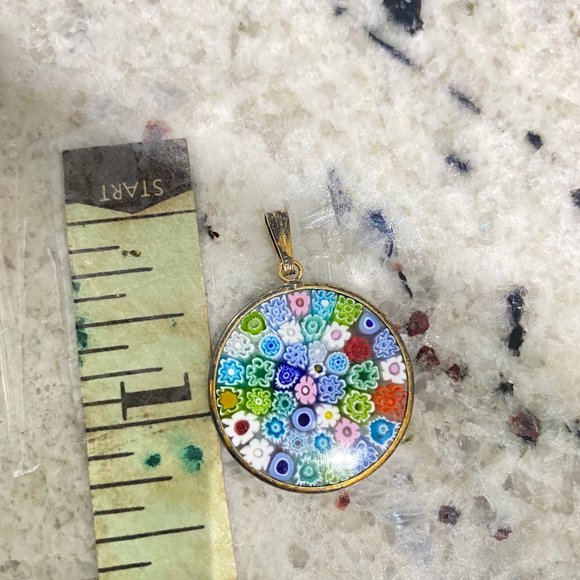 MultiColor Pendant - Picture 3 of 7